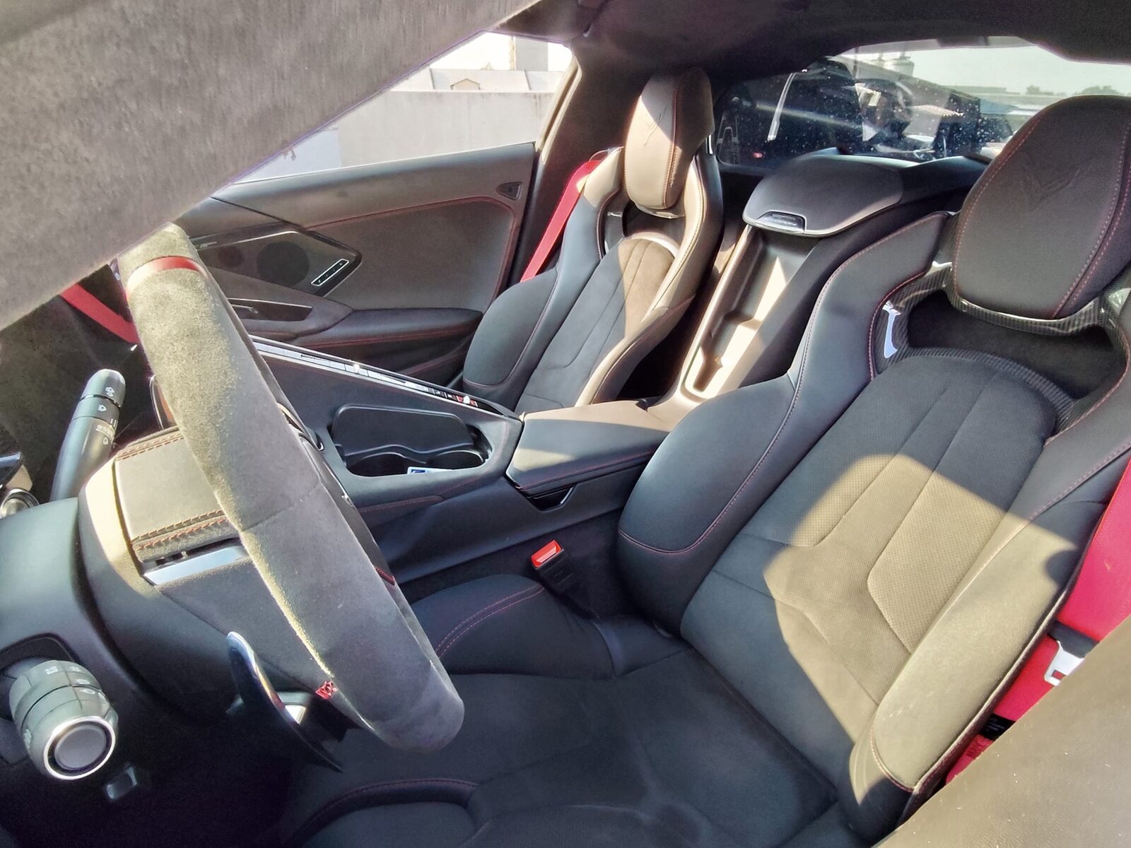 Kokpit a sedadla Corvette C8